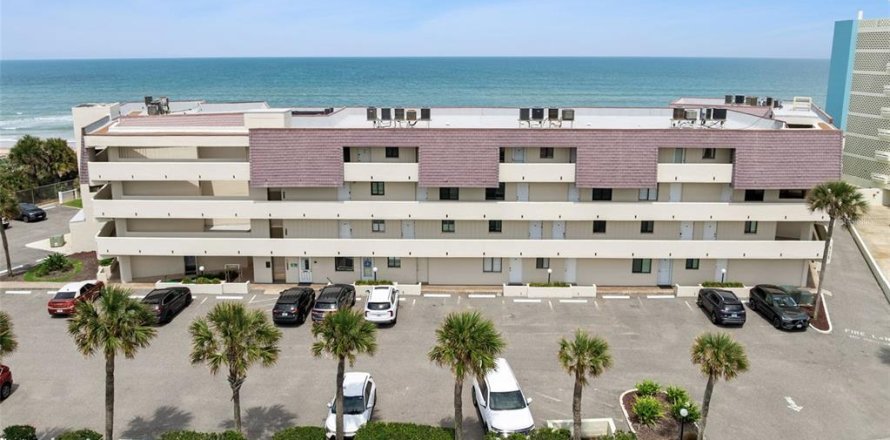 Condo in Ormond Beach, Florida, 1 bedroom № 2105297
