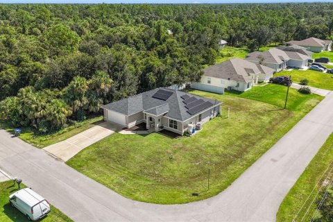 House in North Port, Florida 4 bedrooms, 171.96 sq.m. № 1916461 - photo 28