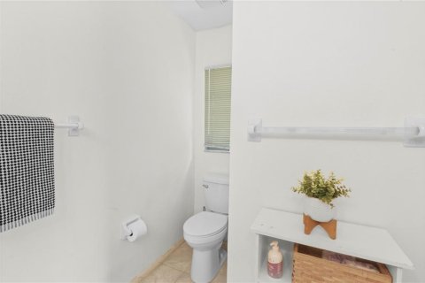House in North Port, Florida 4 bedrooms, 171.96 sq.m. № 1916461 - photo 23
