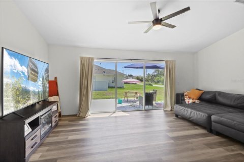House in North Port, Florida 4 bedrooms, 171.96 sq.m. № 1916461 - photo 8