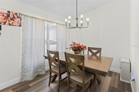 House in North Port, Florida 4 bedrooms, 171.96 sq.m. № 1916461 - photo 4