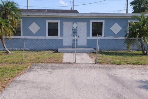 Immobilier commercial à Belle Glade, Floride 114.46 m2 № 2080916