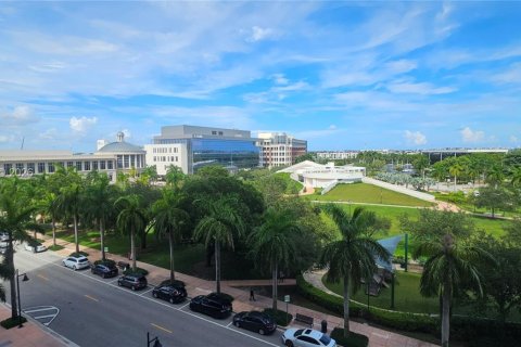 Купить кондоминиум в Дорал, Флорида 2 спальни, 95.13м2, № 2008178 - фото 19