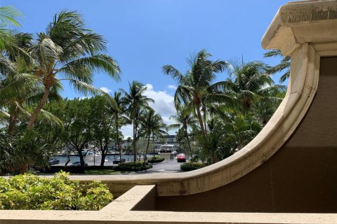Condo in Hillsboro Beach, Florida, 2 bedrooms  № 2086980 - photo 21