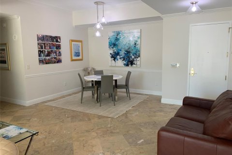 Condo in Hillsboro Beach, Florida, 2 bedrooms  № 2086980 - photo 18