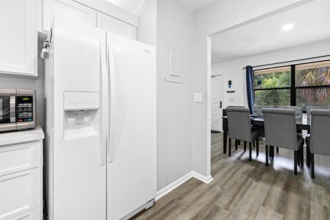 Copropriété à vendre à Boca Raton, Floride: 2 chambres, 130.71 m2 № 2325428 - photo 13