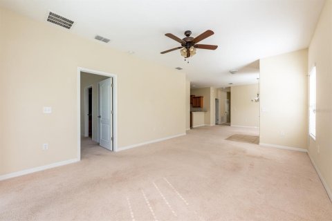 House in Clermont, Florida 2 bedrooms, 139.63 sq.m. № 1716725 - photo 13