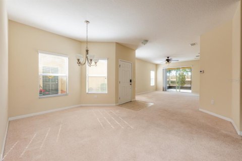 House in Clermont, Florida 2 bedrooms, 139.63 sq.m. № 1716725 - photo 8