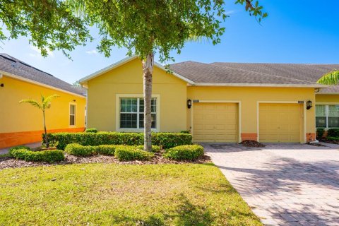 House in Clermont, Florida 2 bedrooms, 139.63 sq.m. № 1716725 - photo 2