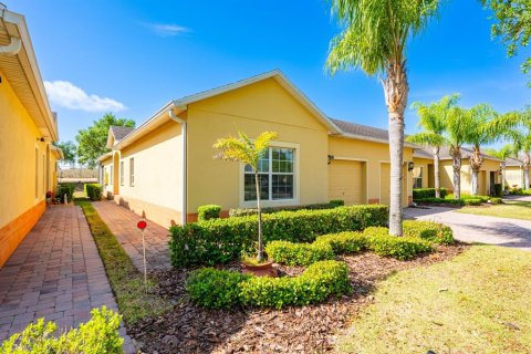 House in Clermont, Florida 2 bedrooms, 139.63 sq.m. № 1716725 - photo 3