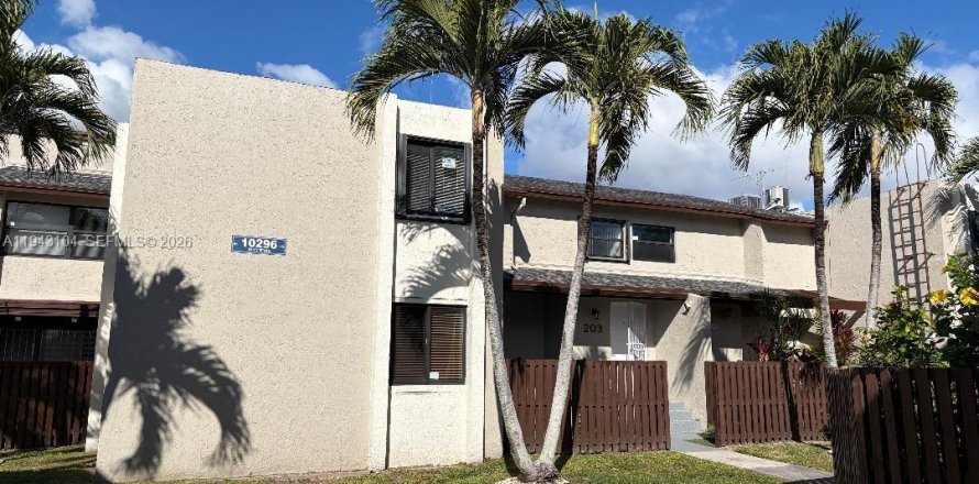 Condominio en Miami, Florida, 2 dormitorios  № 2000478