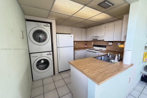 Condominio en venta en Miami, Florida, 2 dormitorios, 93.37 m2 № 2000478 - foto 3