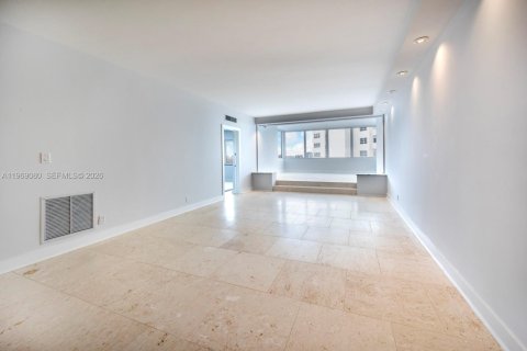 Condominio en alquiler en Fort Lauderdale, Florida, 2 dormitorios, 130.25 m2 № 2030063 - foto 5