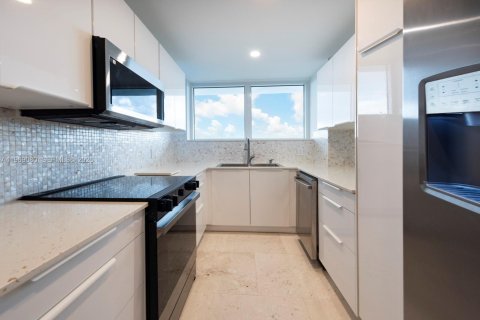 Condominio en alquiler en Fort Lauderdale, Florida, 2 dormitorios, 130.25 m2 № 2030063 - foto 14