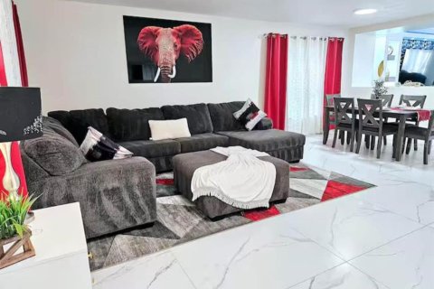 Снять в аренду виллу или дом в Дэвенпорт, Флорида 2 комнаты, 263.38м2, № 1901747 - фото 6
