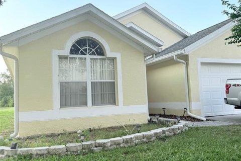 Casa en alquiler en Clermont, Florida, 4 dormitorios, 157.84 m2 № 1740440 - foto 1