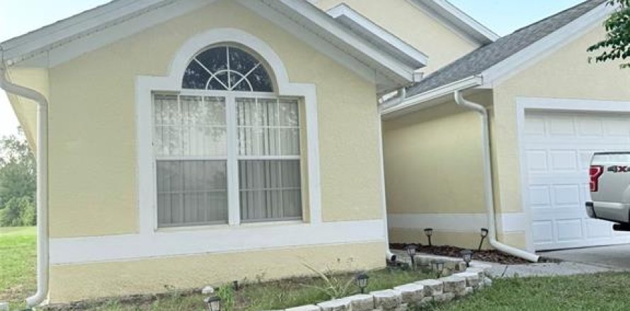 Casa en Clermont, Florida 4 dormitorios, 157.84 m2 № 1740440