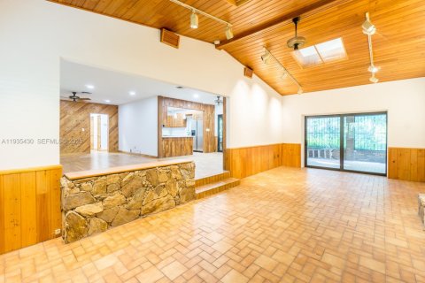 Casa en alquiler en Miami, Florida, 3 dormitorios, 176.89 m2 № 1993670 - foto 8