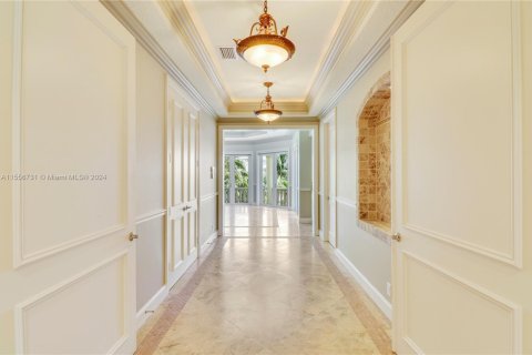 House in Jupiter, Florida 5 bedrooms, 469.34 sq.m. № 1859475 - photo 27