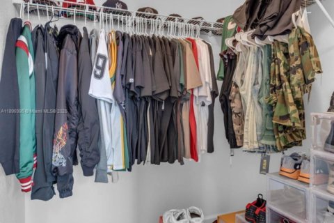 Touwnhouse à vendre à Miami, Floride: 3 chambres, 133.97 m2 № 1951222 - photo 24