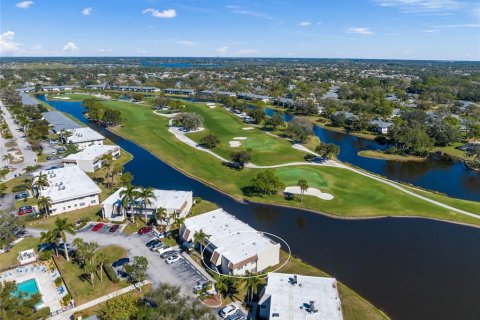 Condominio en alquiler en Sarasota, Florida, 2 dormitorios, 84.45 m2 № 2116396 - foto 8