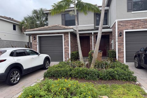 Adosado en Deerfield Beach, Florida 3 dormitorios, 144.37 m2 № 2183880