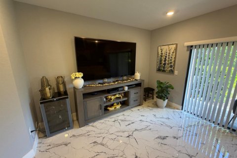 Adosado en venta en Deerfield Beach, Florida, 3 dormitorios, 144.37 m2 № 2183880 - foto 5