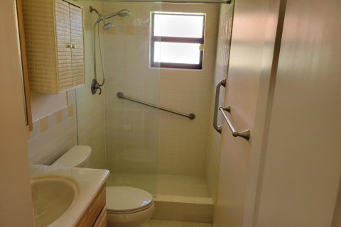 House in Boynton Beach, Florida 2 bedrooms, 130.06 sq.m. № 805056 - photo 1