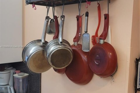 Купить кондоминиум в Пемброк-Пайнс, Флорида 2 спальни, 108.7м2, № 1940346 - фото 16