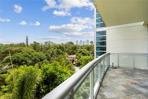 Condo in Miami, Florida, 3 bedrooms  № 2067156 - photo 14