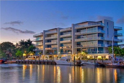 Condo in Miami, Florida, 3 bedrooms  № 2067156 - photo 17