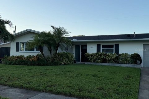 Villa ou maison à Clearwater, Floride 4 chambres, 188.41 m2 № 2415482