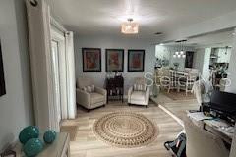 Villa ou maison à vendre à Clearwater, Floride: 4 chambres, 188.41 m2 № 2415482 - photo 3