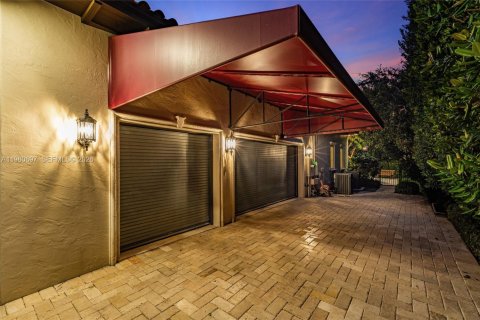 Купить виллу или дом в Пайнкрест, Флорида 6 спален, 594.39м2, № 2043690 - фото 10