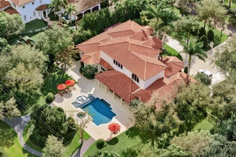 Купить виллу или дом в Пайнкрест, Флорида 6 спален, 594.39м2, № 2043690 - фото 5