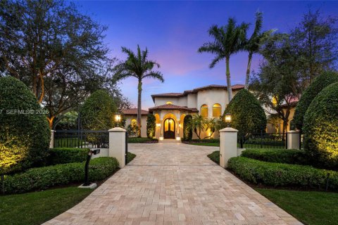 Купить виллу или дом в Пайнкрест, Флорида 6 спален, 594.39м2, № 2043690 - фото 6