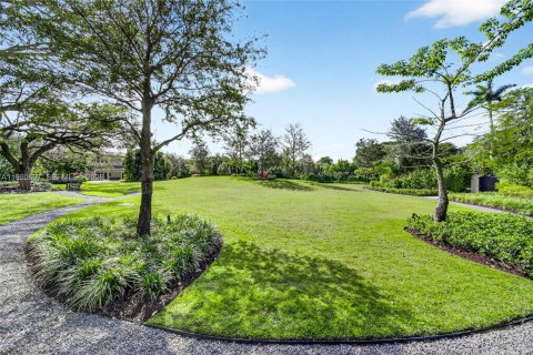 Купить виллу или дом в Пайнкрест, Флорида 6 спален, 594.39м2, № 2043690 - фото 22