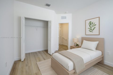 Townhouse in Miami, Florida 3 bedrooms, 158.03 sq.m. № 2066581 - photo 20