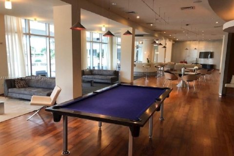 Condo in Bal Harbour, Florida, 1 bedroom  № 1925912 - photo 8