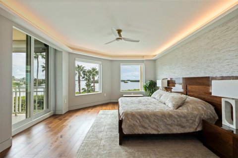 Condo in Tierra Verde, Florida, 3 bedrooms  № 2396304 - photo 25