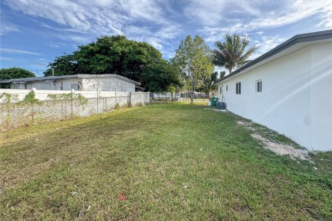 Villa ou maison à vendre à Homestead, Floride: 3 chambres, 75.81 m2 № 1987141 - photo 19