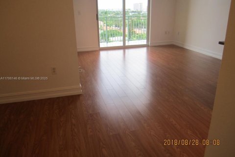 Condo in Miami, Florida, 1 bedroom  № 1705089 - photo 10