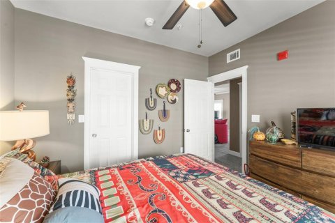 Condo in Celebration, Florida, 2 bedrooms  № 1737129 - photo 28