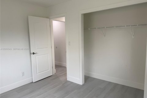 Купить виллу или дом в Тамарак, Флорида 2 спальни, 108.14м2, № 2085740 - фото 18