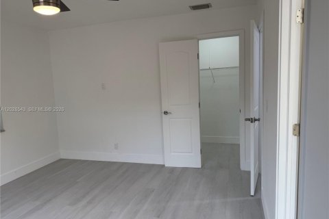 Купить виллу или дом в Тамарак, Флорида 2 спальни, 108.14м2, № 2085740 - фото 13