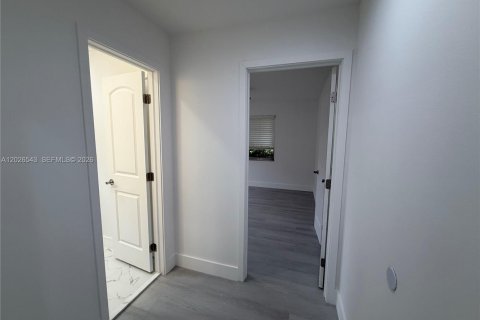 Купить виллу или дом в Тамарак, Флорида 2 спальни, 108.14м2, № 2085740 - фото 11