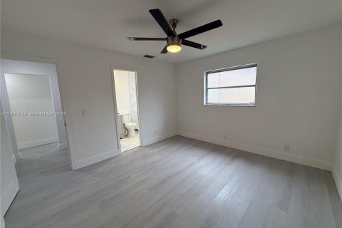 Купить виллу или дом в Тамарак, Флорида 2 спальни, 108.14м2, № 2085740 - фото 15