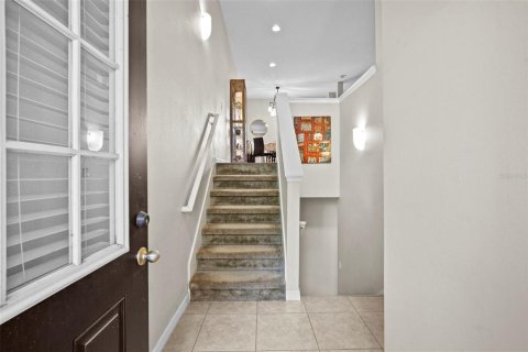 Touwnhouse à vendre à Tampa, Floride: 3 chambres, 163.88 m2 № 1918421 - photo 5
