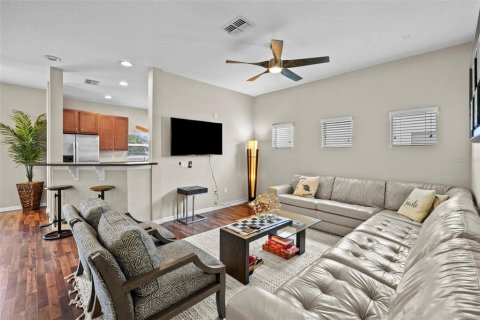 Touwnhouse à vendre à Tampa, Floride: 3 chambres, 163.88 m2 № 1918421 - photo 9