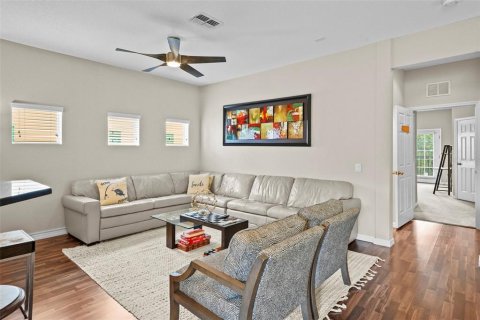 Touwnhouse à vendre à Tampa, Floride: 3 chambres, 163.88 m2 № 1918421 - photo 7